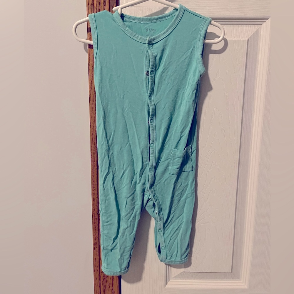 Kyte Baby snap sleeveless romper size 12- 18 months. Color is Jade